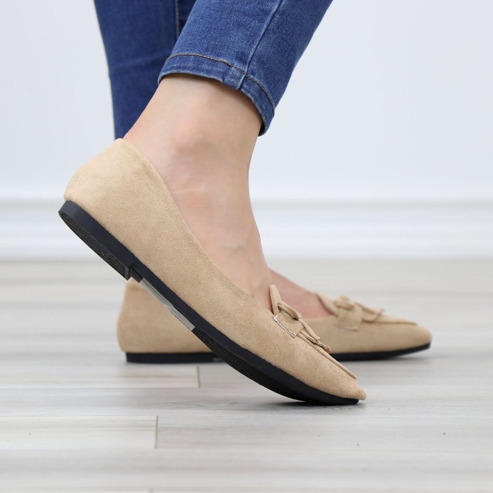 Tan Faux Suede Pointed Toe No Heel Flat Loafers Shoe Bow Tassel Decor Slip On - Picture 6 of 14